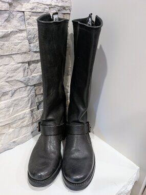 Frye Veronica Tumbled Leather Slouch Boots — Black, Size 6